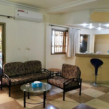 Petit Motel Beijing Абиджан Экстерьер фото